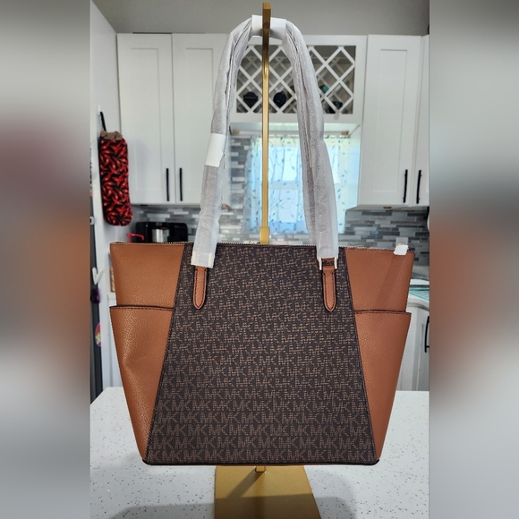 ⚡️🚨 NWT Michael Kors Charlotte Large Leather Tote Bag - Lowest Price🚨 - Picture 2 of 14